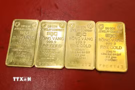So với cuối tuần trước, giá vàng SJC sáng nay đã giảm 1,5 triệu đồng/lượng. (Ảnh: TTXVN)