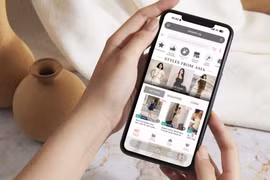 Hàng Việt từng bước tiếp cận thị trường quốc tế qua các sàn thương mại điện tử. (Ảnh: CTV/Vietnam+)