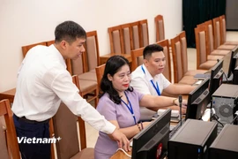 Bộ Nội vụ đề nghị các Bộ, Ban, ngành, địa phương bố trí kịp thời kinh phí, giải quyết dứt điểm việc chi trả chính sách, chế độ theo Nghị định số 178/2024/NĐ-CP cho các đối tượng, bảo đảm hoàn thành trước ngày 31/8/2025. (Ảnh: PV/Vietnam+)