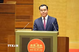 Bộ trưởng Bộ Dân tộc và Tôn giáo Nguyễn Đình Khang giải trình, làm rõ một số vấn đề đại biểu Quốc hội nêu. (Ảnh: Minh Đức/TTXVN)