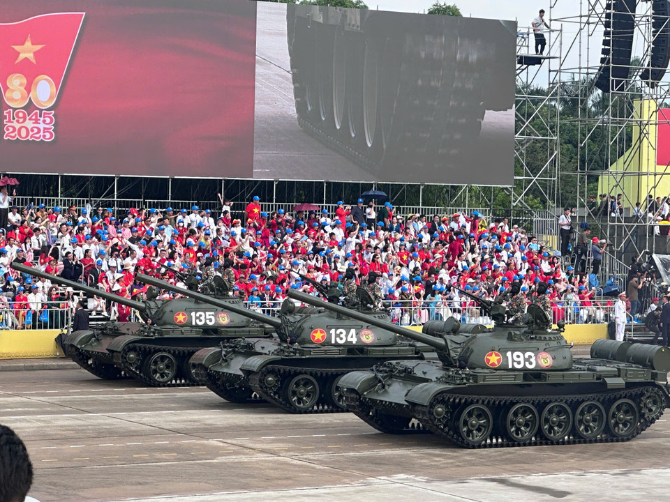 Những vũ khí này mang đến ưu thế hỏa lực vượt trội, tính cơ động cao của cùng hệ thống điều khiển hỏa lực nhanh chóng, chính xác. (Ảnh: Thùy Giang/Vietnam+)