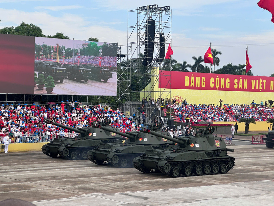 Những khí tài này khẳng định sức mạnh và sự làm chủ công nghệ của quân đội ta, hiện đang được trang bị cho các đơn vị bộ binh cơ giới và tăng thiết giáp toàn quân. (Ảnh: Thùy Giang/Vietnam+)