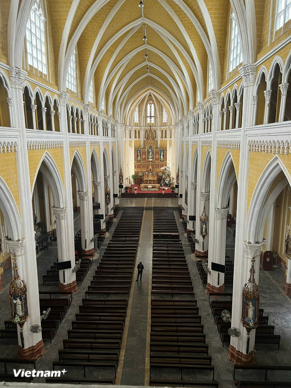 Nhà thờ Phú Nhai có kiến trúc mái vòm vừa cổ điển vừa sang trọng. (Ảnh: Vietnam+)