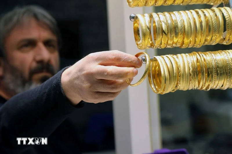 Gold prices set a record in anticipation of the Fed lowering interest rates