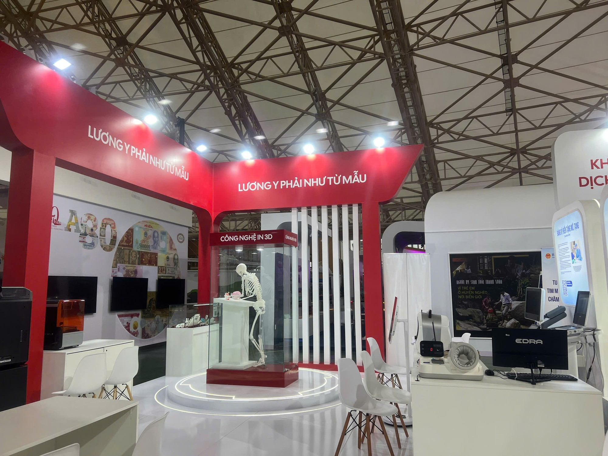 (사진: PV/Vietnam+) trien-lam-2.jpg