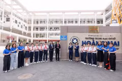 Trường Trung học cơ sở Hoàng Mai. (Ảnh: Vietnam+)