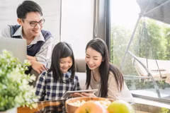 Người dùng hưởng lợi nhờ chính sách nâng băng thông miễn phí của các nhà mạng. (Ảnh: FPT Telecom)