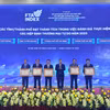 Trao chứng nhận cho các địa phương đạt thành tích trong việc thực hiện các hiệp định thương mại tự do. (Ảnh: PV/Vietnam+)