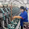 Trong 8 tháng năm 2026, dệt may vẫn nằm trong top các mặt hàng có kim ngạch xuất khẩu trên 10 tỷ USD của Việt Nam. (Ảnh: Hồng Kiều/Vietnam+)