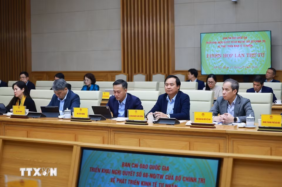 Các đại biểu tham dự Phiên họp lần thứ tư của Ban Chỉ đạo quốc gia triển khai Nghị quyết số 68-NQ/TW của Bộ Chính trị về phát triển kinh tế tư nhân. (Ảnh: Dương Giang/TTXVN)