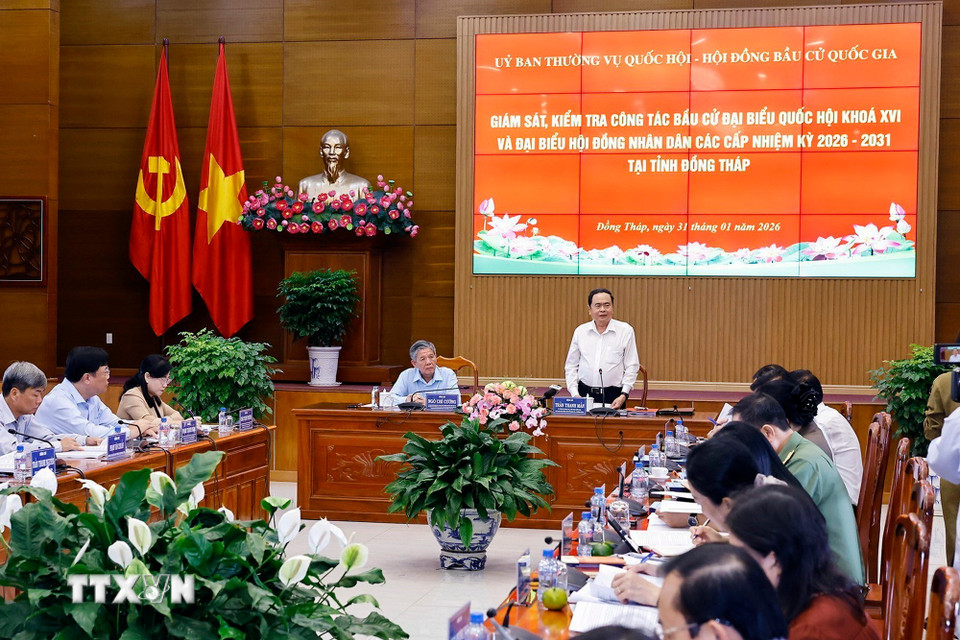 Chủ tịch Quốc hội Trần Thanh Mẫn phát biểu tại buổi làm việc với Ủy ban Bầu cử tỉnh Đồng Tháp. (Ảnh: Doãn Tấn/ TTXVN)