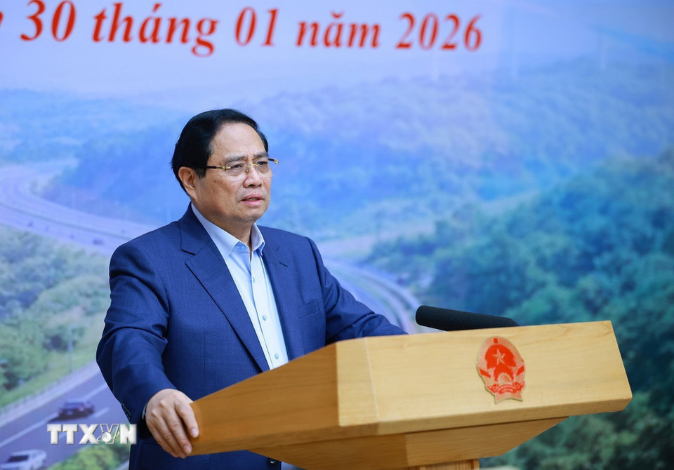 Thủ tướng Phạm Minh Chính chủ trì Phiên họp thứ 23 của Ban Chỉ đạo các công trình, dự án quan trọng quốc gia, trọng điểm ngành giao thông vận tải. (Ảnh: Dương Giang/TTXVN)