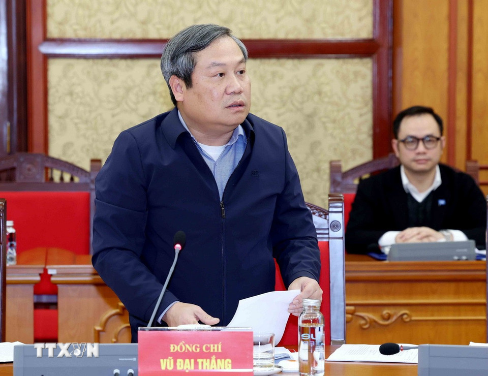 Đồng chí Vũ Đại Thắng, Ủy viên Trung ương Đảng, Chủ tịch Ủy ban Nhân dân thành phố Hà Nội phát biểu tại buổi làm việc. (Ảnh: Phương Hoa/TTXVN)