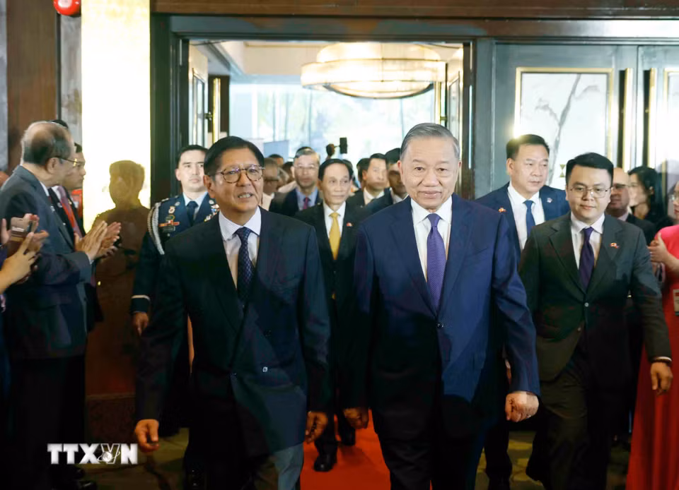 Tổng Bí thư, Chủ tịch nước Tô Lâm và Tổng thống Philippines Ferdinand Romualdez Marcos Jr. đến dự Diễn đàn Doanh nghiệp Việt Nam-Philippines. (Ảnh: Thống Nhất/TTXVN)