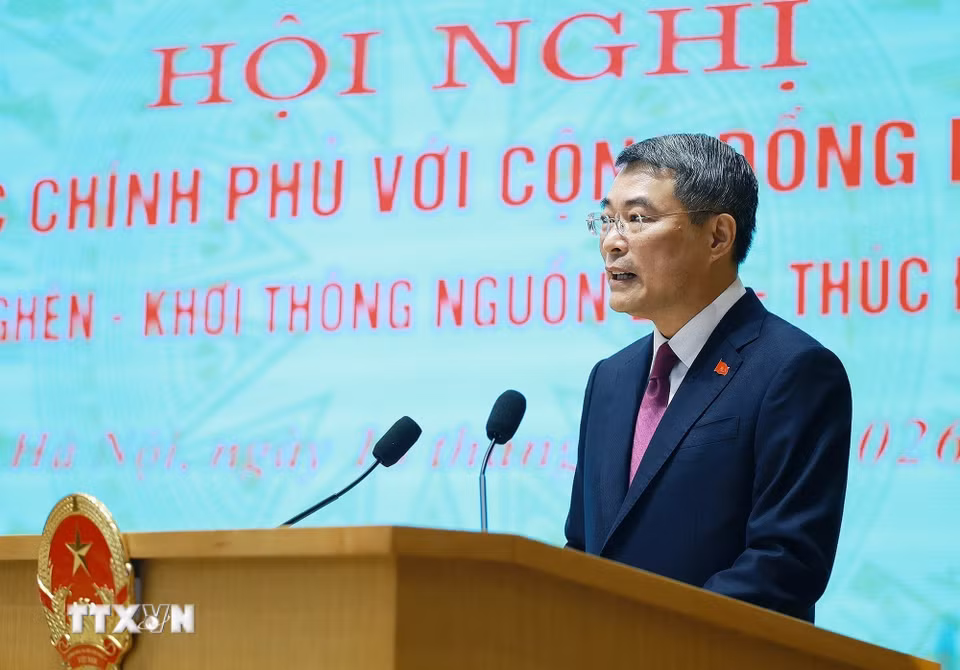 Thủ tướng Lê Minh Hưng phát biểu tại Hội nghị Thường trực Chính phủ với cộng đồng doanh nghiệp. (Ảnh: Dương Giang/TTXVN)