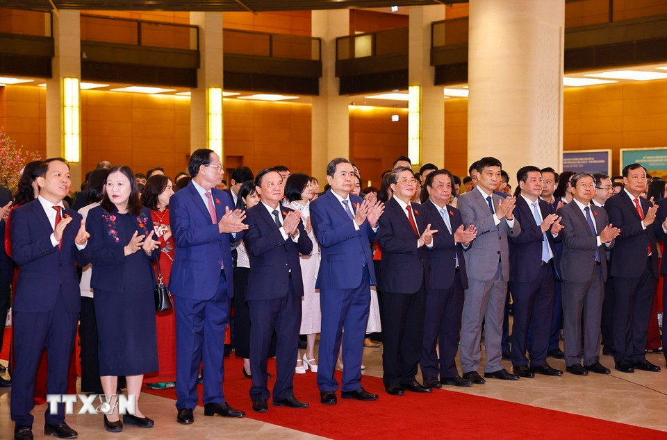 Chủ tịch Quốc hội Trần Thanh Mẫn và đại biểu dự gặp mặt. (Ảnh: Doãn Tấn/TTXVN)