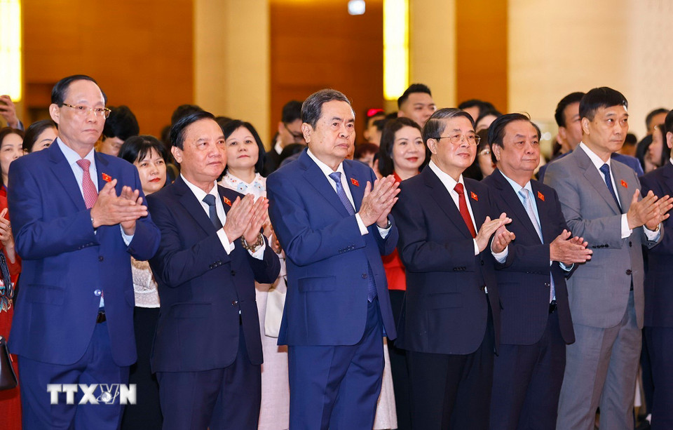 Chủ tịch Quốc hội Trần Thanh Mẫn và đại biểu dự gặp mặt. (Ảnh: Doãn Tấn/TTXVN)