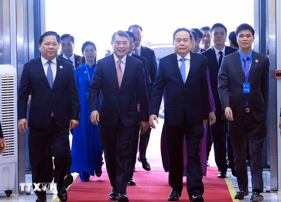 Thủ tướng Lê Minh Hưng và Chủ tịch Quốc hội Trần Thanh Mẫn đến dự Đại hội. (Ảnh: Tuấn Anh/TTXVN)