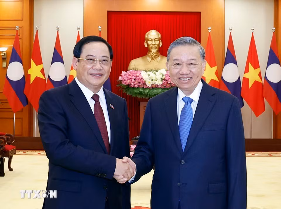 Tổng Bí thư, Chủ tịch nước Tô Lâm tiếp Thủ tướng Lào Sonexay Siphandone. (Ảnh: Thống Nhất/TTXVN)