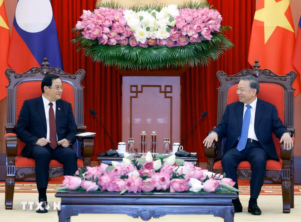 Tổng Bí thư, Chủ tịch nước Tô Lâm tiếp Thủ tướng Lào Sonexay Siphandone. (Ảnh: Thống Nhất/TTXVN)