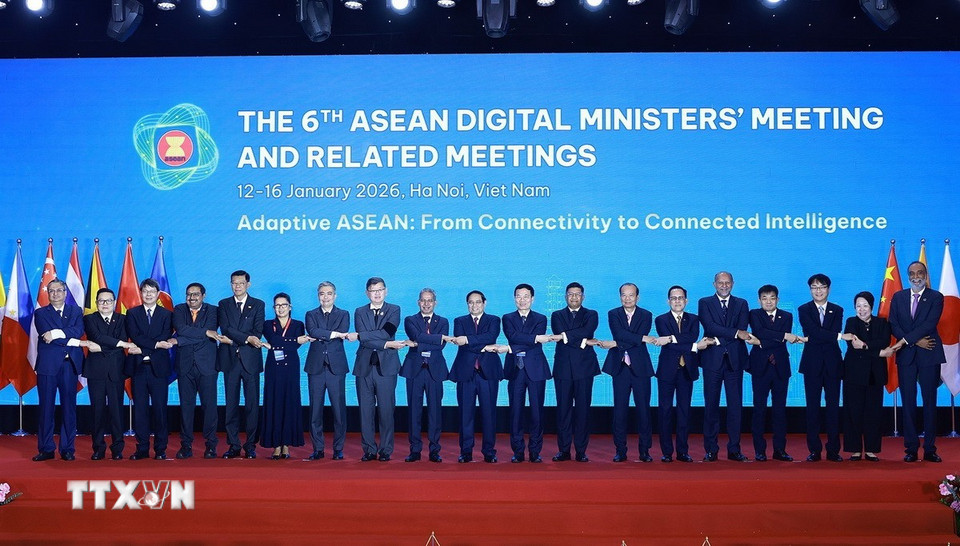 Thủ tướng Phạm Minh Chính và Trưởng đoàn các nước tham dự Hội nghị Bộ trưởng Số ASEAN (ADGMIN) lần thứ 6. (Ảnh: Dương Giang/TTXVN)