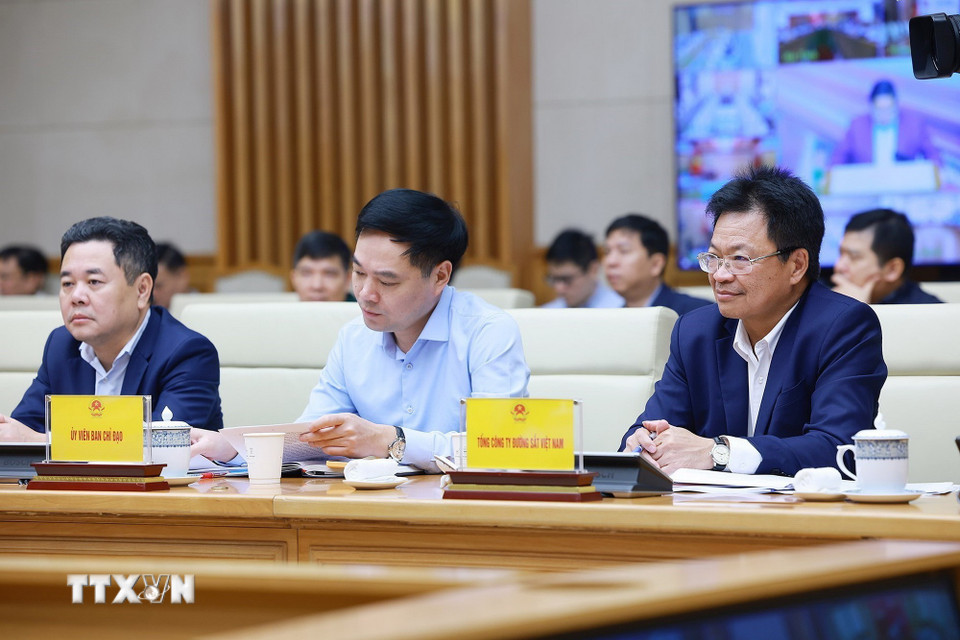 Đại diện các bộ, ngành tham dự phiên họp thứ bảy của Ban Chỉ đạo các công trình trọng điểm, dự án quan trọng quốc gia lĩnh vực đường sắt. (Ảnh: Dương Giang/TTXVN)