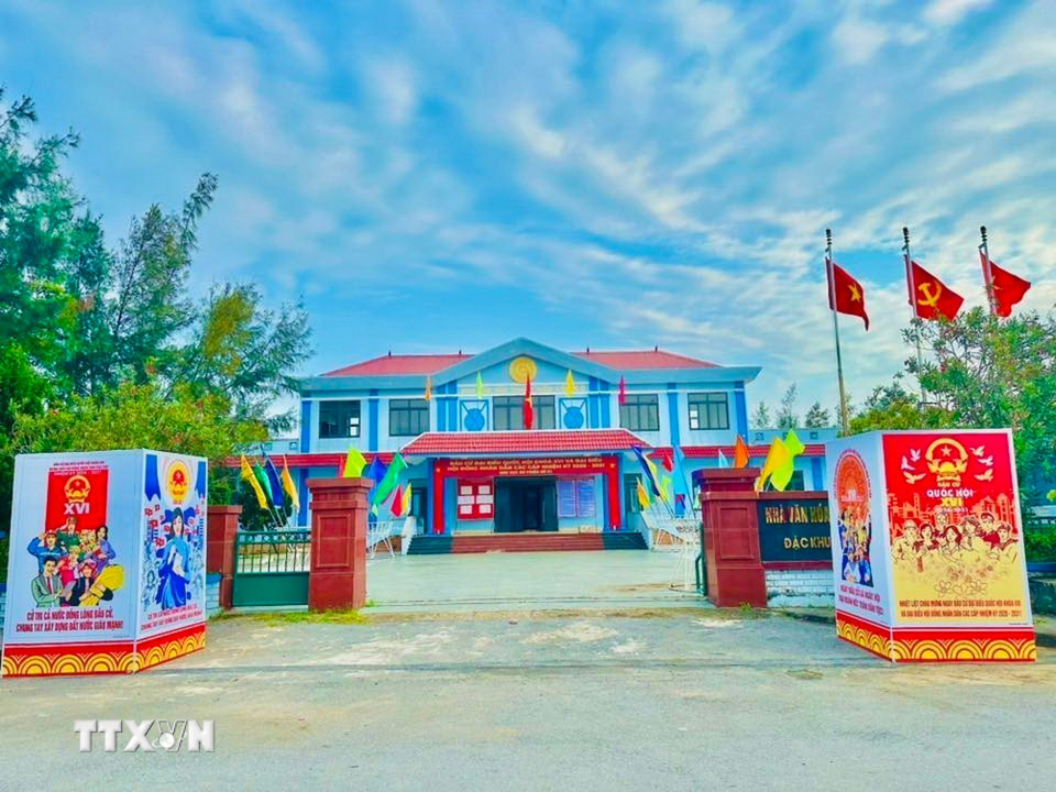 Toàn đặc khu Cồn Cỏ có 1 khu vực bỏ phiếu đặt tại Nhà Văn hóa Thanh niên. (Ảnh: TTXVN phát)