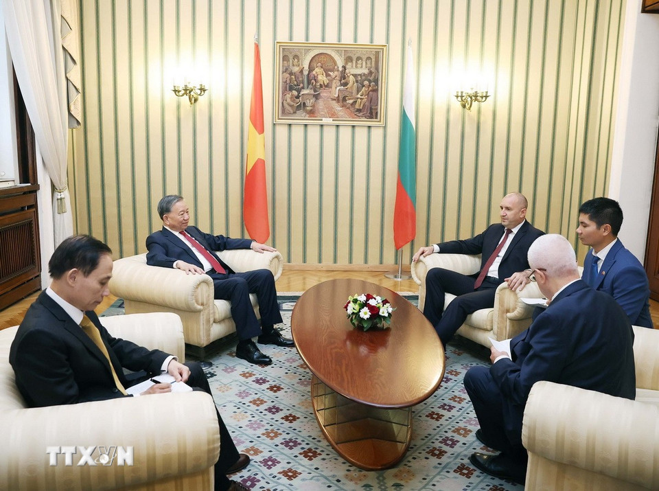 Tổng Bí thư Tô Lâm và Tổng thống Cộng hòa Bulgaria Rumen Radev hội đàm hẹp. (Ảnh: Thống Nhất/TTXVN)