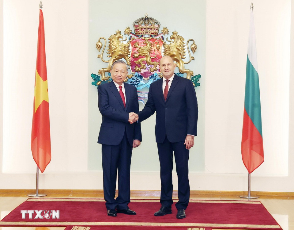 Tổng Bí thư Tô Lâm và Tổng thống Cộng hòa Bulgaria Rumen Radev tại Phủ Tổng thống. (Ảnh: Thống Nhất/TTXVN)