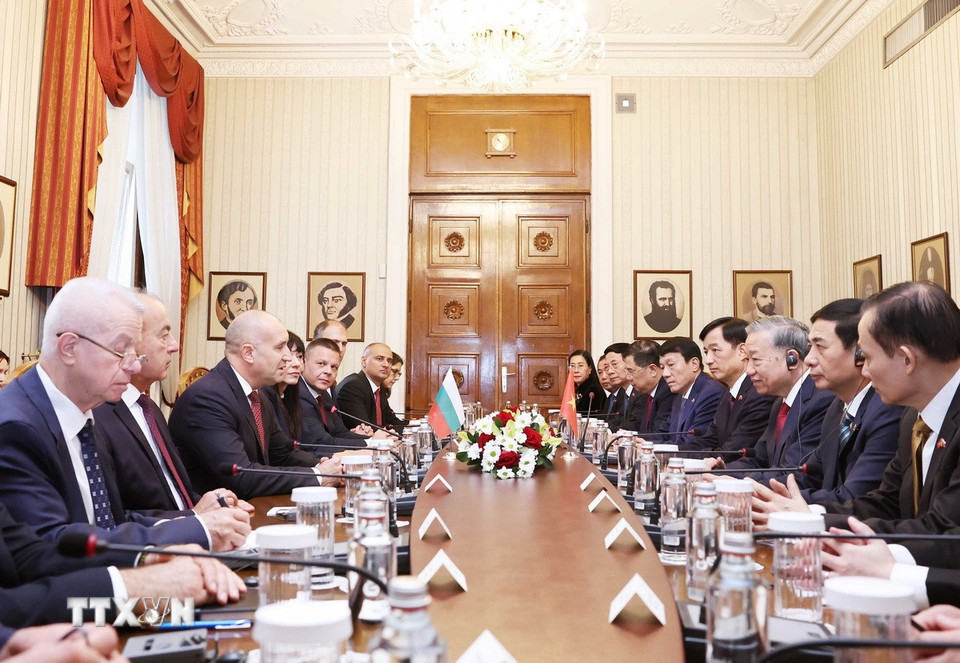 Tổng Bí thư Tô Lâm và Tổng thống Bulgaria Rumen Radev hội đàm chính thức. (Ảnh: Thống Nhất/TTXVN)