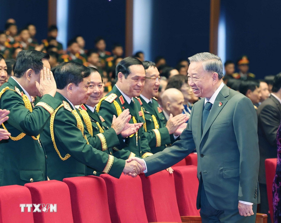 Tổng Bí thư đến dự Lễ kỷ niệm 80 năm Ngày thành lập Quân đội Nhân dân Việt Nam, 35 năm Ngày hội Quốc phòng toàn dân. (Ảnh: Thống Nhất/TTXVN)