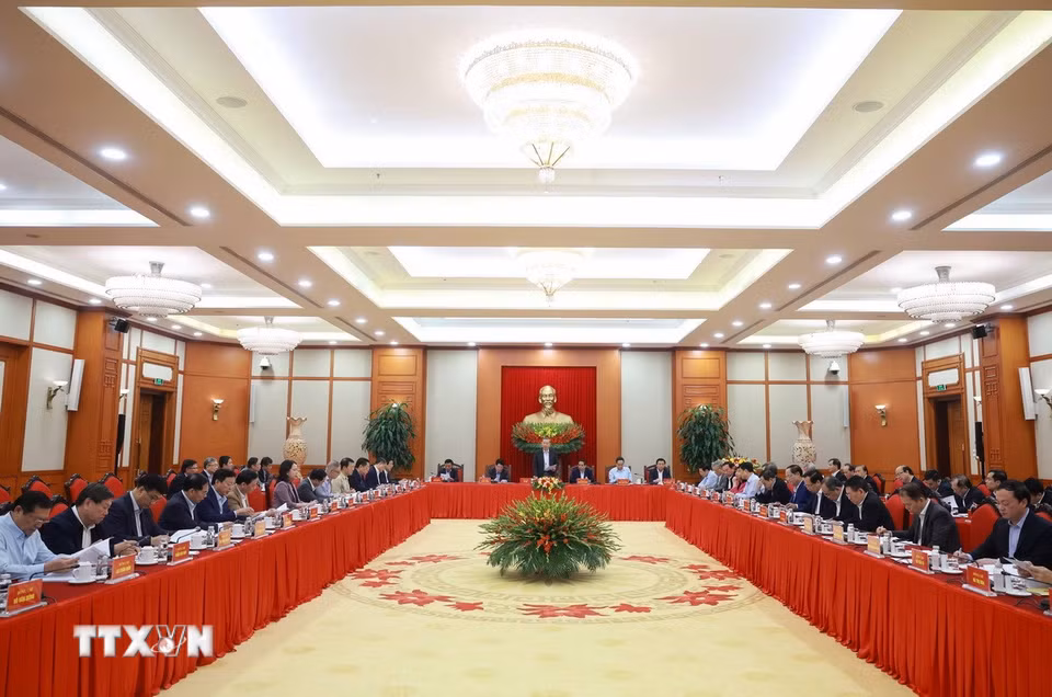 Phiên họp của Tiểu ban Văn kiện Đại hội XIV của Đảng. (Ảnh: Thống Nhất/TTXVN)