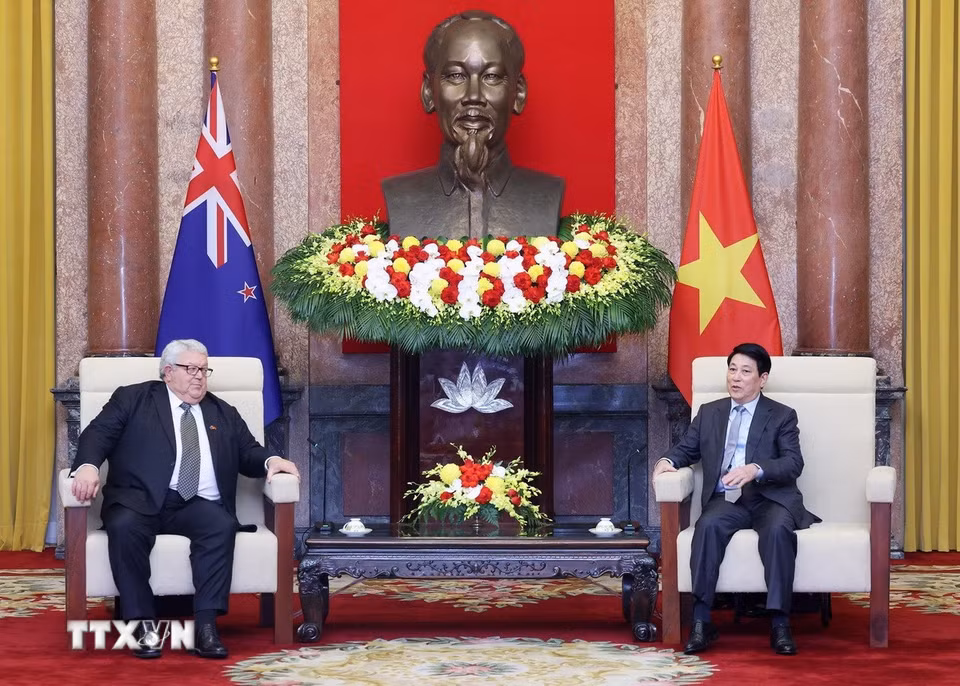 Chủ tịch nước Lương Cường tiếp Chủ tịch Quốc hội New Zealand Gerry Brownlee. (Ảnh: Lâm Khánh/TTXVN)