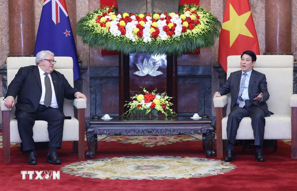 Chủ tịch nước Lương Cường tiếp Chủ tịch Quốc hội New Zealand Gerry Brownlee. (Ảnh: Lâm Khánh/TTXVN)