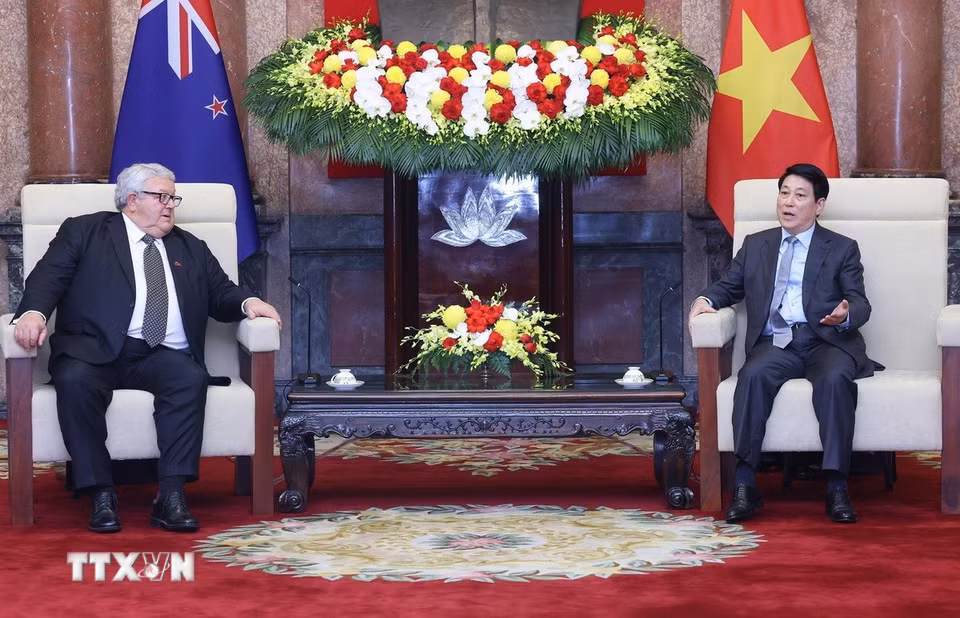 Chủ tịch nước Lương Cường tiếp Chủ tịch Quốc hội New Zealand Gerry Brownlee. (Ảnh: Lâm Khánh/TTXVN)