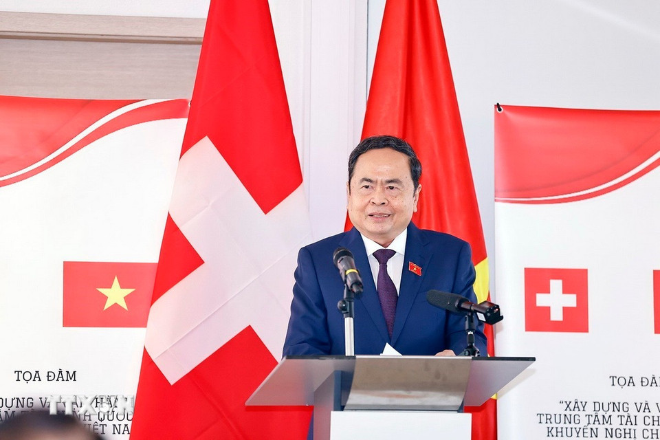 Chủ tịch Quốc hội Trần Thanh Mẫn phát biểu khai mạc Tọa đàm "Xây dựng và vận hành Trung tâm tài chính quốc tế và khuyến nghị cho Việt Nam." (Ảnh: Doãn Tấn/ TTXVN)