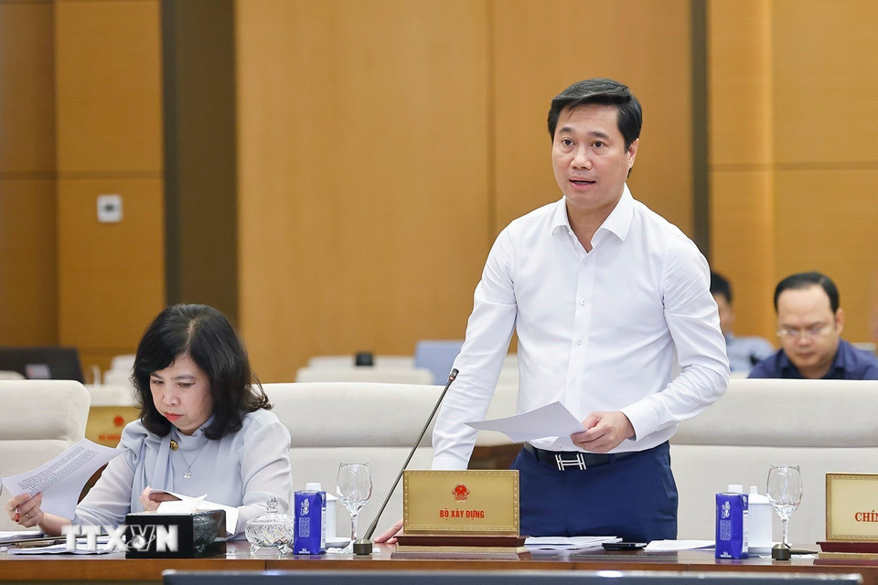 Thứ trưởng Bộ Xây dựng Nguyễn Tường Văn phát biểu. (Ảnh: Doãn Tấn/TTXVN)