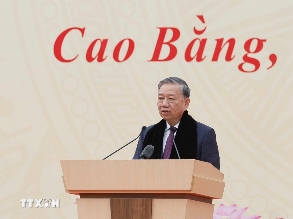 Tổng Bí thư Tô Lâm nói chuyện với nhân dân các dân tộc tỉnh Cao Bằng. (Ảnh: Thống Nhất/TTXVN)