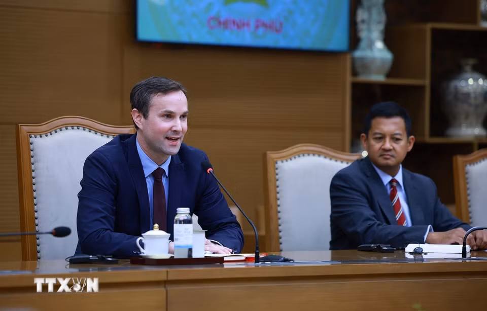 Ông Jochen Schmittmann, Trưởng đại diện Quỹ Tiền tệ quốc tế (IMF), tại Việt Nam, Campuchia, Lào phát biểu. (Ảnh: Dương Giang/TTXVN)