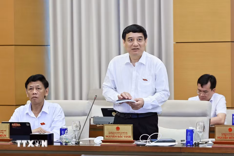 Chủ nhiệm Ủy ban Văn hóa và Xã hội của Quốc hội Nguyễn Đắc Vinh phát biểu. (Ảnh: Doãn Tấn/TTXVN)
