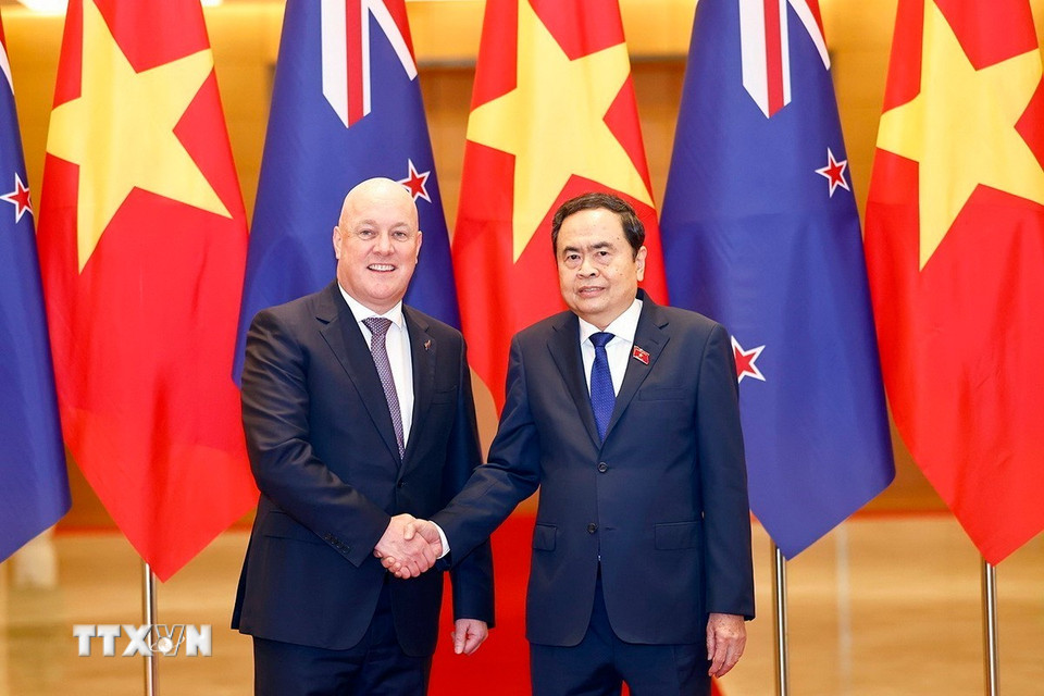 Chủ tịch Quốc hội Trần Thanh Mẫn hội kiến Thủ tướng New Zealand Christopher Luxon. (Ảnh: Doãn Tấn/TTXVN)