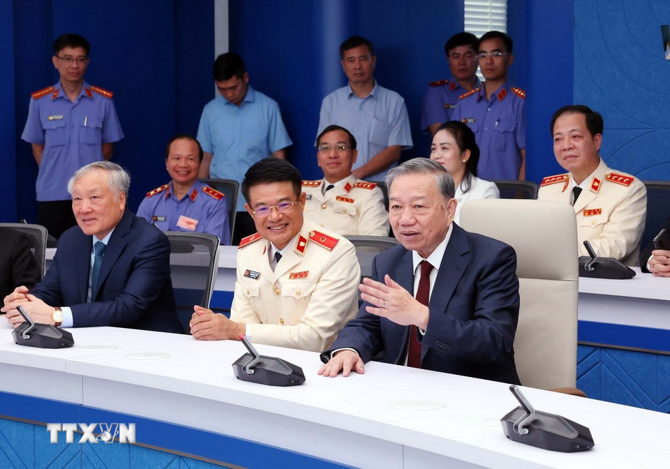 Tổng Bí thư Tô Lâm phát biểu tại Trung tâm điều hành ngành Kiểm sát Nhân dân. (Ảnh: Phạm Kiên/TTXVN)