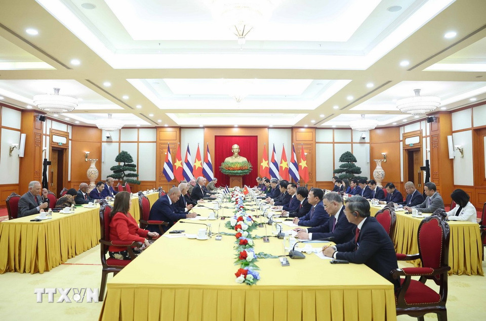 Tổng Bí thư Tô Lâm hội đàm với Bí thư thứ Nhất Đảng Cộng sản Cuba, Chủ tịch nước Cuba Miguel Díaz-Canel Bermúdez. (Ảnh: Thống Nhất/TTXVN)