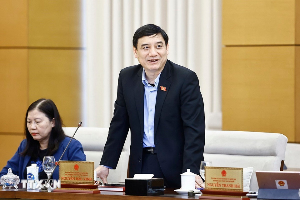 Chủ nhiệm Ủy ban Văn hóa, Giáo dục của Quốc hội Nguyễn Đắc Vinh phát biểu. (Ảnh: Doãn Tấn/TTXVN)