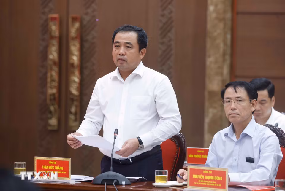 Đồng chí Trần Đức Thắng, Ủy viên Bộ Chính trị, Bí thư Thành ủy Hà Nội phát biểu. (Ảnh: Thống Nhất/TTXVN)