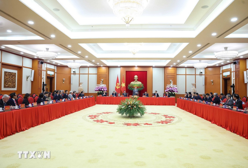 Tổng Bí thư Tô Lâm tiếp Đoàn đại biểu tham dự Hội thảo quốc tế Việt Nam học lần thứ 7. (Ảnh: Thống Nhất/TTXVN)