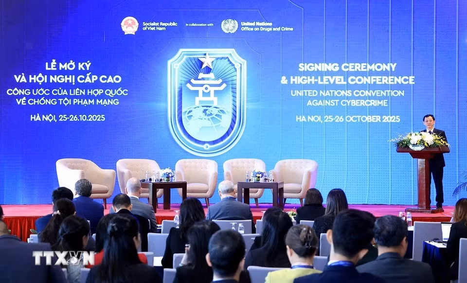 Trong khuôn khổ Lễ mở ký Công ước của Liên hợp quốc về Chống tội phạm mạng (Công ước Hà Nội), sáng 26/10/2025, tại Trung tâm Hội nghị Quốc gia (Hà Nội) diễn ra Hội thảo cấp cao "Bảo vệ phụ nữ và trẻ em khỏi bị xâm hại trên không gian mạng". (Ảnh: Tuấn Anh/TTXVN)