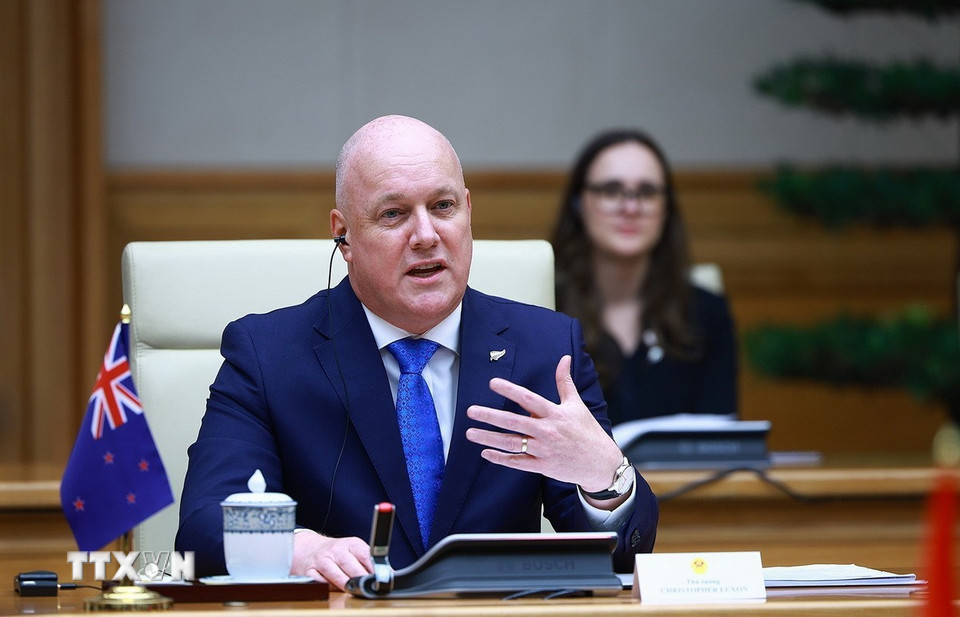 Thủ tướng New Zealand Christopher Luxon phát biểu tại cuộc hội đàm. (Ảnh: Dương Giang/TTXVN)