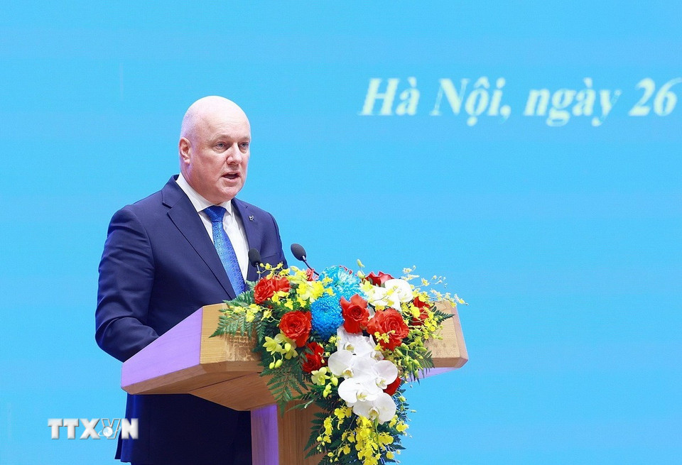 Thủ tướng New Zealand Christopher Luxon phát biểu tại cuộc gặp gỡ báo chí. (Ảnh: Dương Giang/TTXVN)