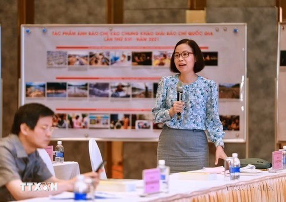 Ủy viên Hội đồng Chung khảo Giải báo chí Quốc gia lần thứ XVI - năm 2021, Tổng Giám đốc TTXVN Vũ Việt Trang phát biểu tại lễ khai mạc vòng chấm Chung khảo Giải báo chí Quốc gia lần thứ XVI - năm 2021, sáng 1/6/2022. (Ảnh: Hoàng Hiếu/TTXVN)